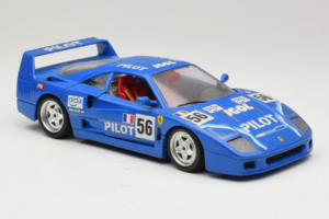 Ferrari F40 Pilot #56 Moder Bburago 1:18 3332-BL1 Kovina – slika 6 od 8