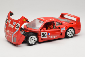 Ferrari F40 #56 Pilot Rdeč 1987 Bburago 1:18 3332-P2 Kovina – slika 2 od 8