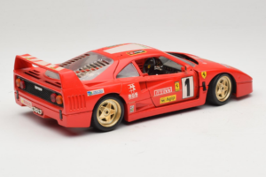 Ferrari F40 Pirelli Agip #1 Ferrari Club Italia Rdeč Bburago 1:18 3032-P2 Kovina – slika 3 od 8