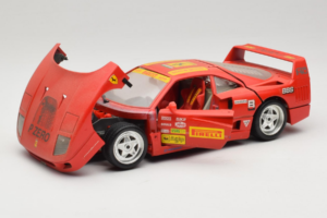 Ferrari F40 Pirelli BBS Rdeč Bburago 1:18 3032-P4 Kovina – slika 2 od 8