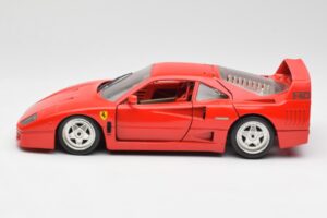 Ferrari F40 Rdeč Bburago 1:18 3032 Kovina – slika 4 od 8