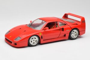Ferrari F40 Rdeč Bburago 1:18 3032 Kovina