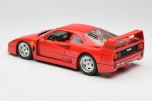 Ferrari F40 Rdeč Bburago 1:18 3032 Kovina – slika 7 od 8