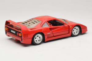 Ferrari F40 Rdeč Tonka 1:18 17004 Kovina – slika 3 od 8