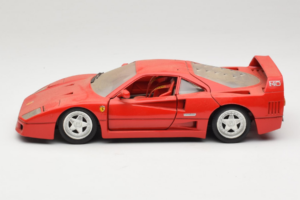Ferrari F40 Rdeč Tonka 1:18 17004 Kovina – slika 4 od 8