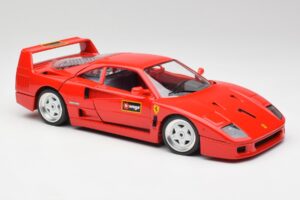Ferrari F40 Rdeč Bburago 1:18 3332 Kovina – slika 6 od 8