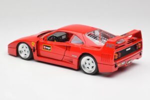 Ferrari F40 Rdeč Bburago 1:18 3332 Kovina – slika 7 od 8
