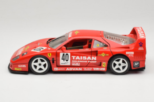 Ferrari F40 #40 T. Ohta / A. Reid Taisan Rdeč 1987 Bburago 1:18 3022-T1 Kovina – slika 4 od 8