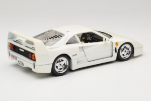 Ferrari F40 Bel Bburago 1:18 3332-W4 Kovina – slika 3 od 8