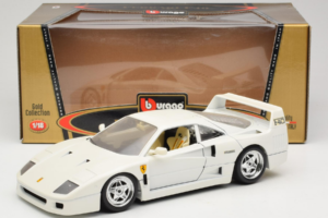 Ferrari F40 Bel Bburago 1:18 3332-W4 Kovina – slika 8 od 8
