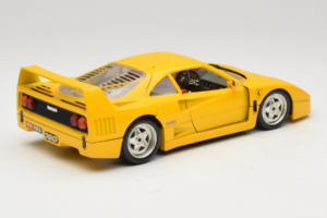 Ferrari F40 Rumen Bburago 1:18 3032-Y1 Kovina – slika 3 od 8