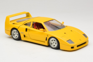 Ferrari F40 Rumen Bburago 1:18 3032-Y1 Kovina – slika 6 od 8