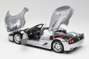 Ferrari F50 Kabriolet Srebrna Bburago 1:18 3372 Kovina – slika 5 od 8