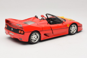 Ferrari F50 Kabriolet 50 Jahre Ferrari 24 Jahre Bburago FMC Rdeč Bburago 1:18 3352-P1 Kovina – slika 3 od 8