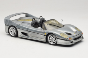 Ferrari F50 Kabriolet Chrome Silver Omejena Izdaja Hot Wheels 1:18 25741 Kovina – slika 6 od 8