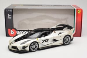 Ferrari FXX-K Evo #70 Bel Bburago 1:18 18-16012 Kovina – slika 8 od 8