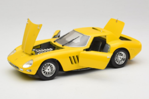 Ferrari 250 GTO Rumena Guiloy 1:18 67525 Kovina – slika 2 od 8