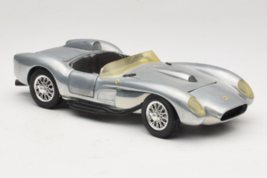 Ferrari Testa Rossa Chrome Silver Hot Wheels 1:18 25737 Kovina – slika 6 od 8