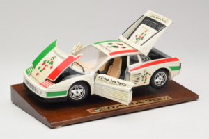 Ferrari Testarossa Italia 90 Bel Bburago 1:18 3059-W1 Kovina – slika 3 od 8