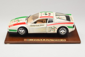 Ferrari Testarossa Italia 90 Bel Bburago 1:18 3059-W1 Kovina