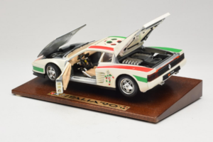 Ferrari Testarossa Italia 90 Bel Bburago 1:18 3059-W1 Kovina – slika 5 od 8
