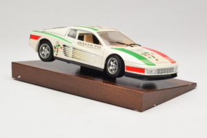 Ferrari Testarossa Italia 90 Bel Bburago 1:18 3059-W1 Kovina – slika 7 od 8