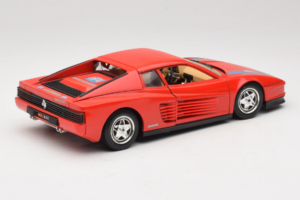 Ferrari Testarossa PPG Auto Refinish Rdeč Bburago 1:18 3039-P3 Kovina – slika 3 od 8