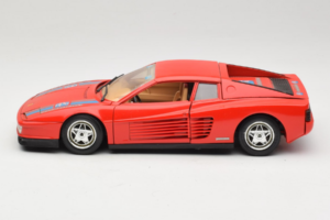 Ferrari Testarossa PPG Auto Refinish Rdeč Bburago 1:18 3039-P3 Kovina – slika 4 od 8