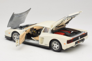 Ferrari Testarossa Bel Bburago 1:18 3019-W1 Kovina – slika 5 od 8