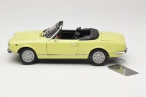 Fiat 124 Spider BS1 Rumena Sun Star 1:18 4921 Kovina – slika 4 od 8