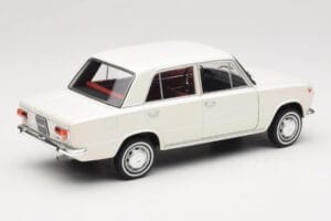 Fiat 124 Bel IXO 1:18 18CMC205OP Kovina – slika 3 od 8