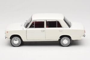 Fiat 124 Bel IXO 1:18 18CMC205OP Kovina – slika 4 od 8