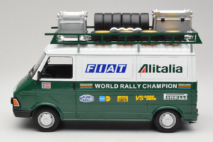 Fiat 242 Alitalia Rally Team Assistance With Trailer 1978 IXO 1:18 18CMC027WX Kovina – slika 4 od 7