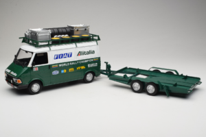 Fiat 242 Alitalia Rally Team Assistance With Trailer 1978 IXO 1:18 18CMC027WX Kovina