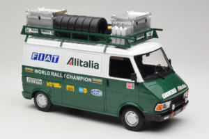 Fiat 242 Alitalia Rally Team Assistance With Trailer 1978 IXO 1:18 18CMC027WX Kovina – slika 5 od 7