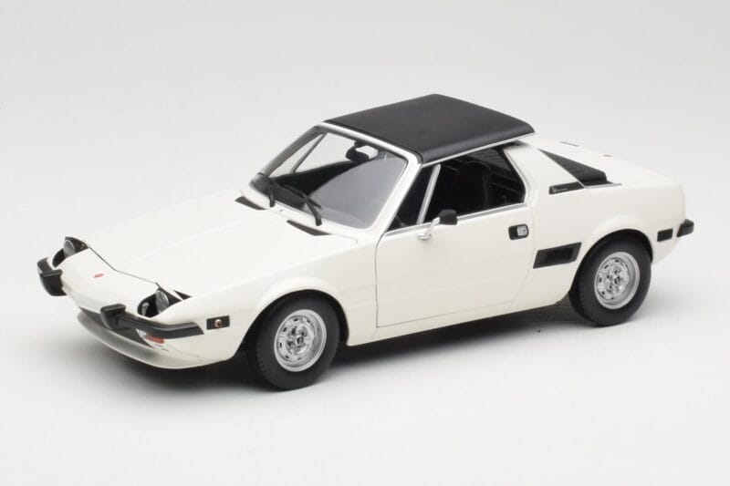 Fiat X1/9 Bel Minichamps 1:18 100121685 Kovina