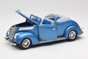 Ford Kabriolet Moder Road Signature 1:18 92238 Kovina – slika 2 od 8
