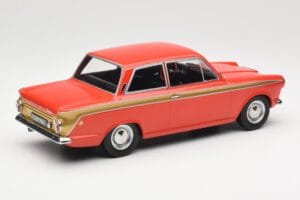 Ford Cortina Lotus Red & Gold Stripe MCG 1:18 MCG18532 Kovina – slika 2 od 6