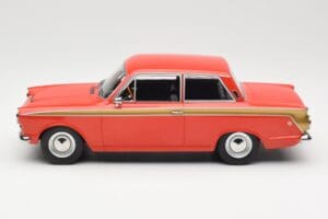 Ford Cortina Lotus Red & Gold Stripe MCG 1:18 MCG18532 Kovina – slika 3 od 6