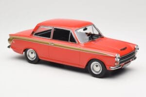 Ford Cortina Lotus Red & Gold Stripe MCG 1:18 MCG18532 Kovina – slika 4 od 6