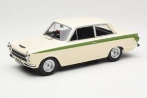 Ford Cortina Lotus White & Green Stripe MCG 1:18 MCG18434 Kovina