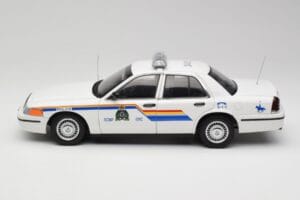 Ford Crown Victoria RCMP Police Car AUTOart 1:18 72706 Kovina – slika 4 od 8