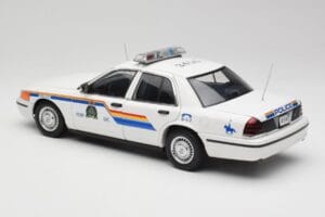 Ford Crown Victoria RCMP Police Car AUTOart 1:18 72706 Kovina – slika 7 od 8