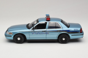 Ford Crown Victoria Police Cruiser Twilight Blue Greenlight 1:18 1643 Kovina – slika 4 od 8