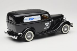 Ford Delivery Truck Ford Parts Črna Solido 1:18 8417 Kovina – slika 2 od 8