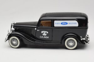 Ford Delivery Truck Ford Parts Črna Solido 1:18 8417 Kovina – slika 4 od 8