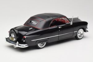 Ford Deluxe Kabriolet Črn Maisto 1:18 31681 Kovina – slika 3 od 8