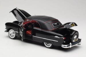 Ford Deluxe Kabriolet Črn Maisto 1:18 31681 Kovina – slika 5 od 8