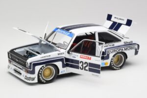 Ford Escort II RS1800 #32 K. Ludwig Nürburgring Winner 1976 Minichamps 1:18 100768432 Kovina – slika 2 od 8