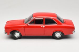 Ford Escort Mk1 Street Rdeč Minichamps 1:18 100081001 Kovina – slika 4 od 8